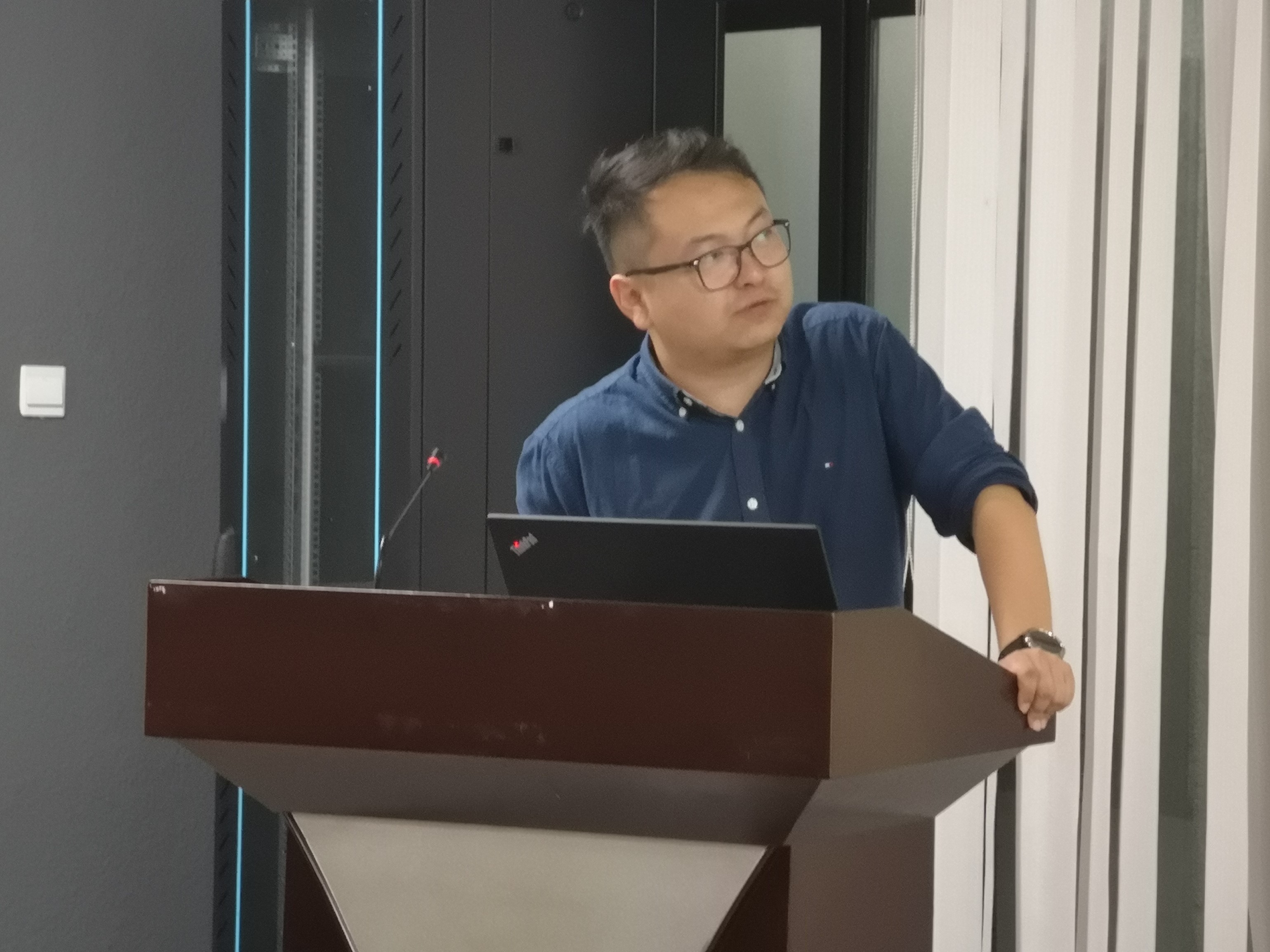 2 都市环保设计研究院BIM中心主任遥远先生作报告.jpg