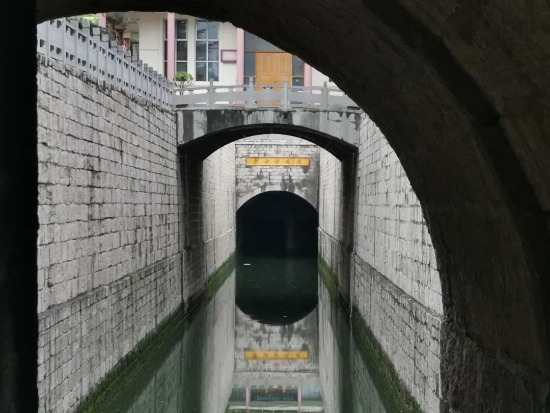 分水闸照片.jpg 分水闸照片.jpg