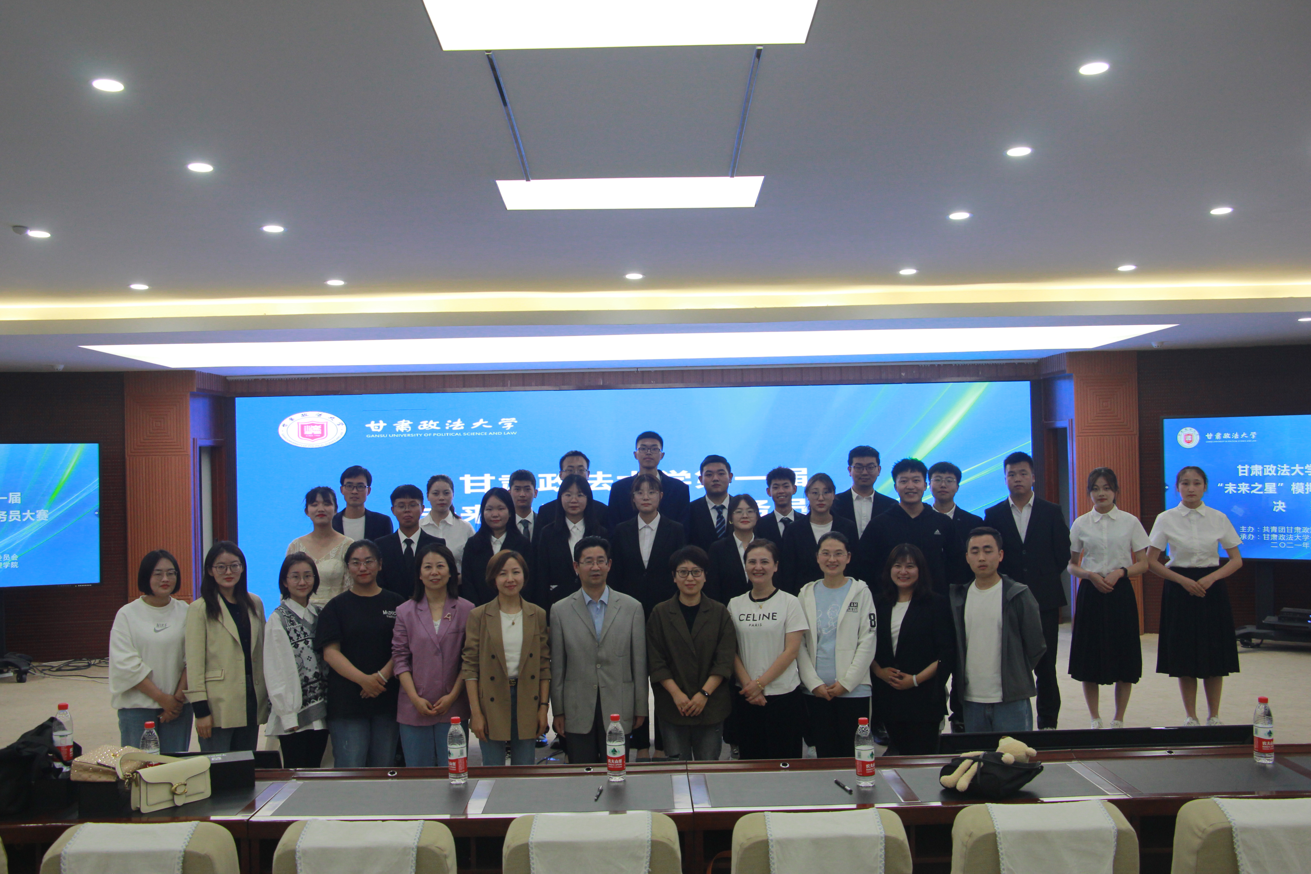 5月25日 模拟公务员大赛 蒙雪琴摄 (12).jpg