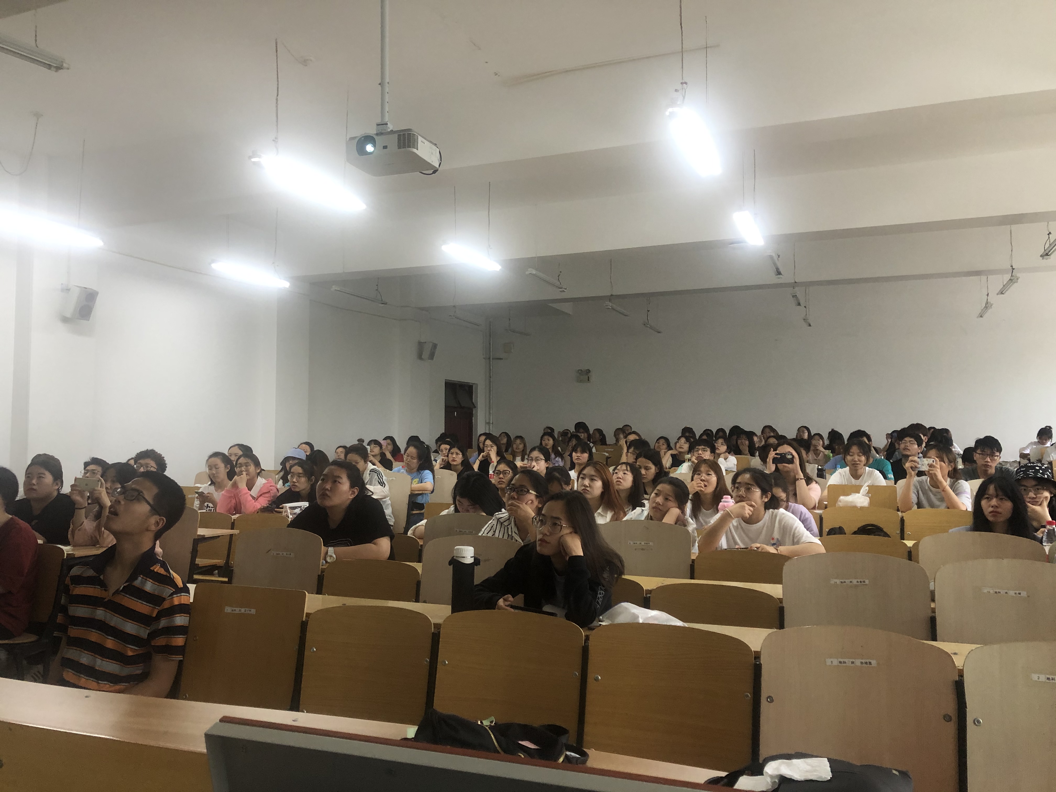 0D1E8BFE-136E-4BC4-9B41-E552FCBDB330