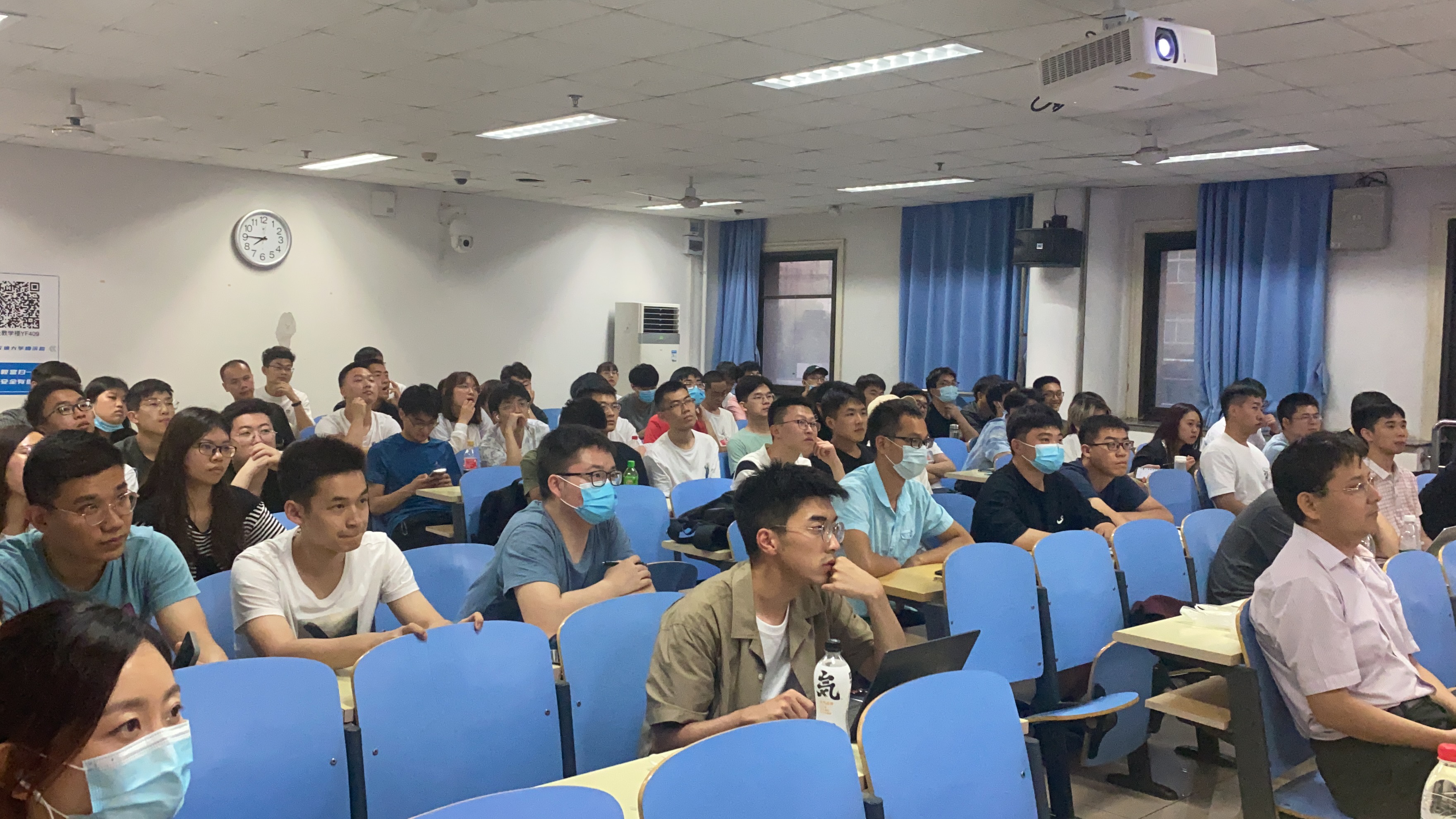 观众07.jpg 观众07.jpg