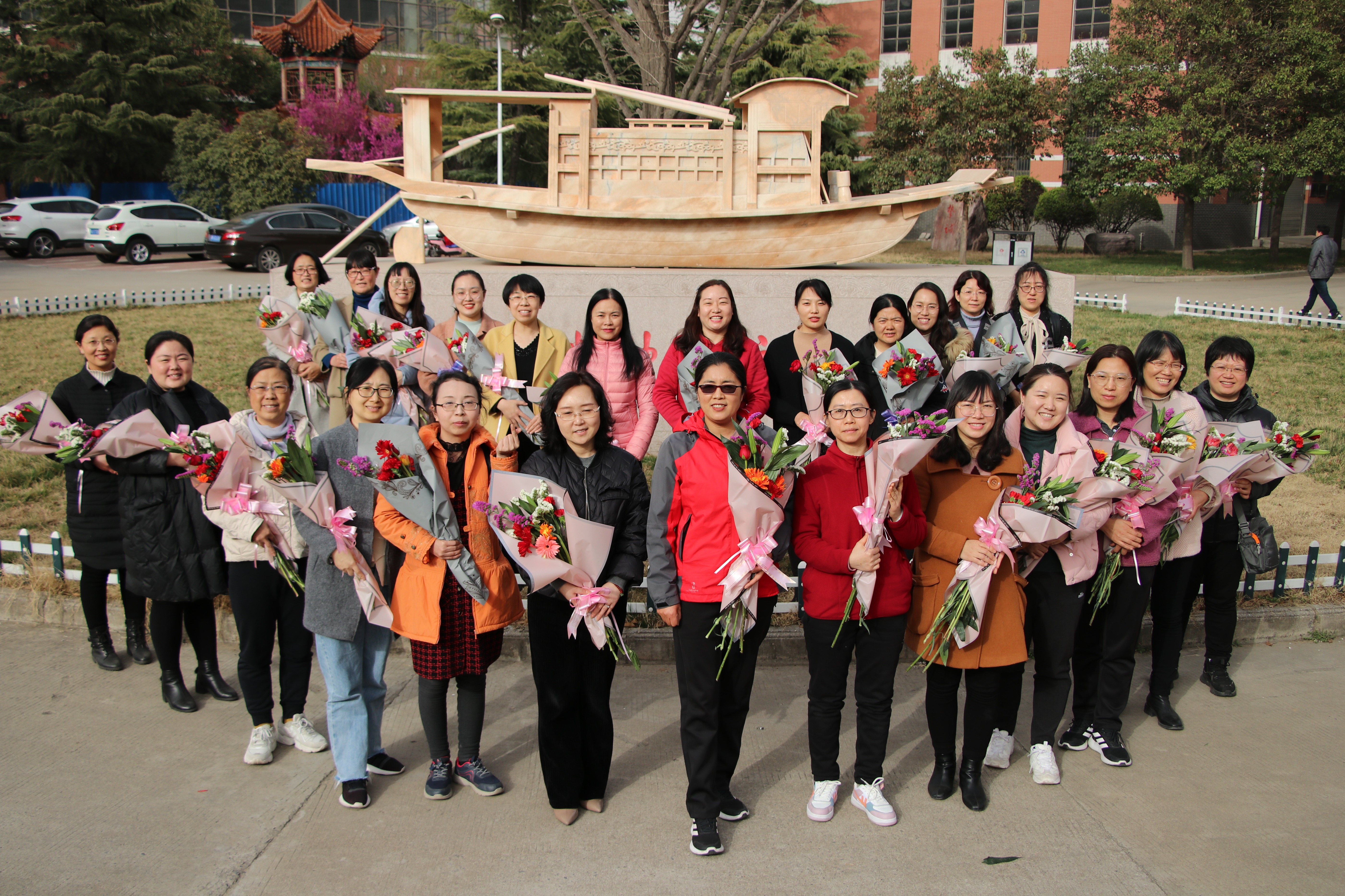 插花1.jpg 插花1.jpg