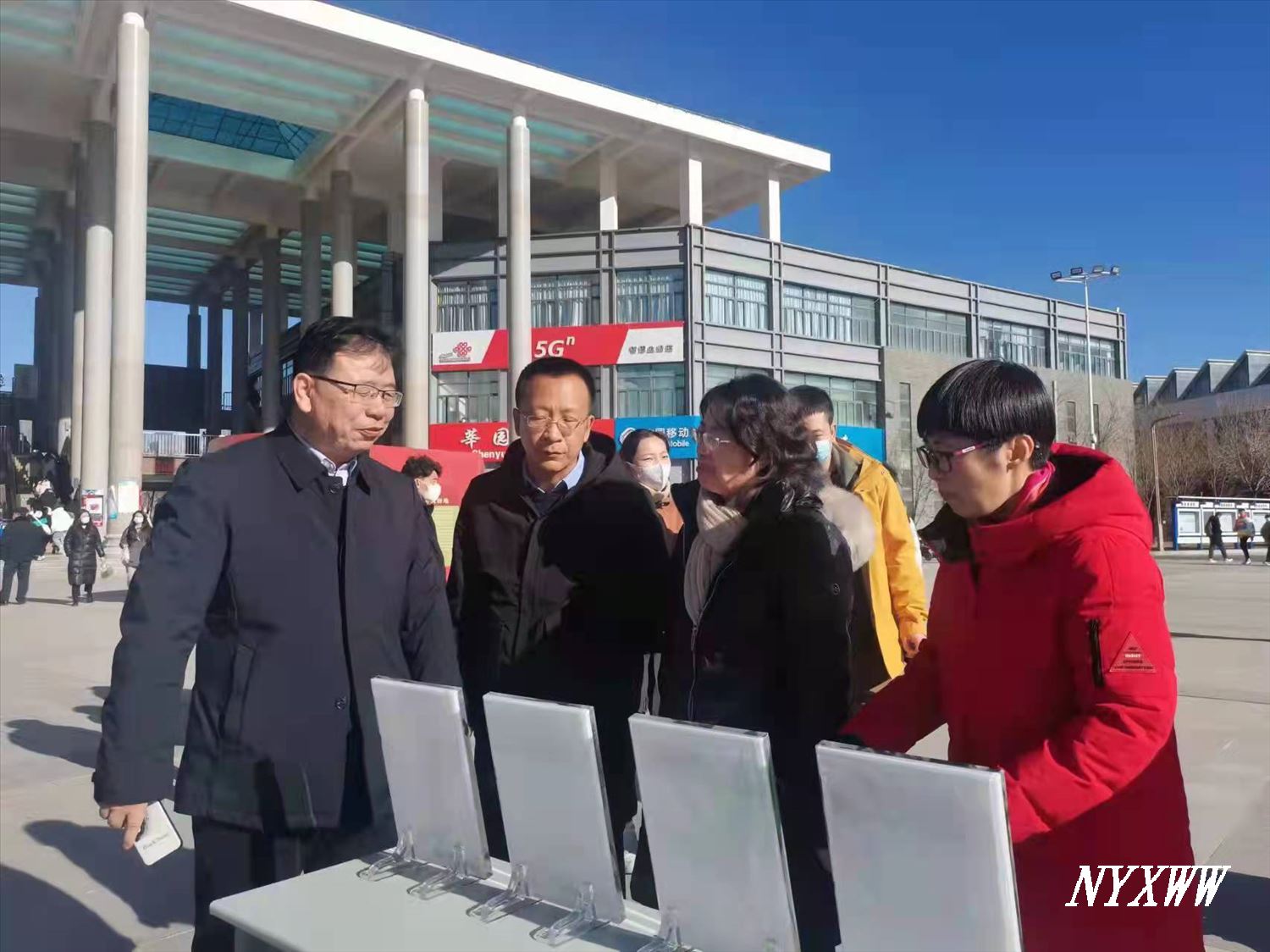 学校领导参观-1.jpg 学校领导参观-1.jpg