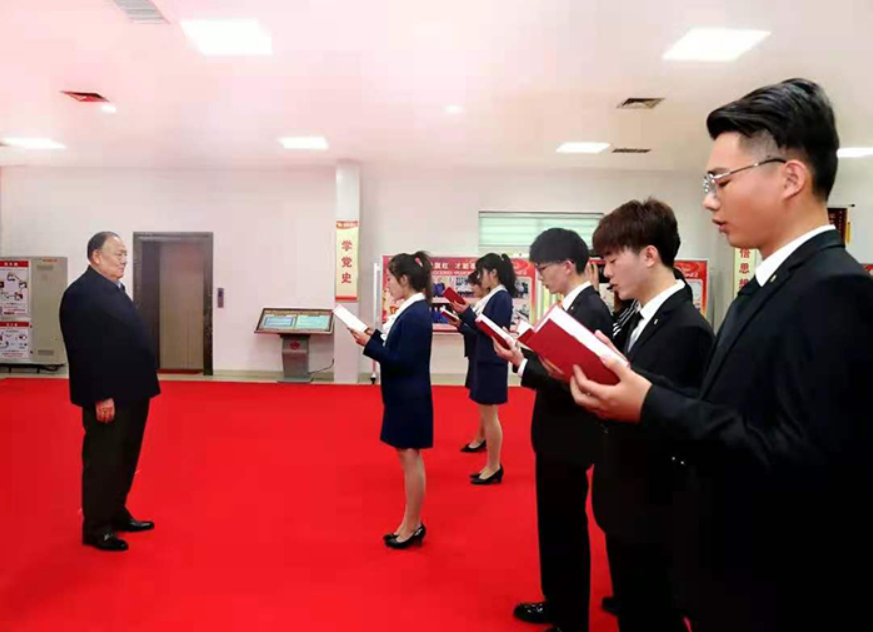 校企联动 精准育人 学院全面推进工学结合人才培养模式改革3.png