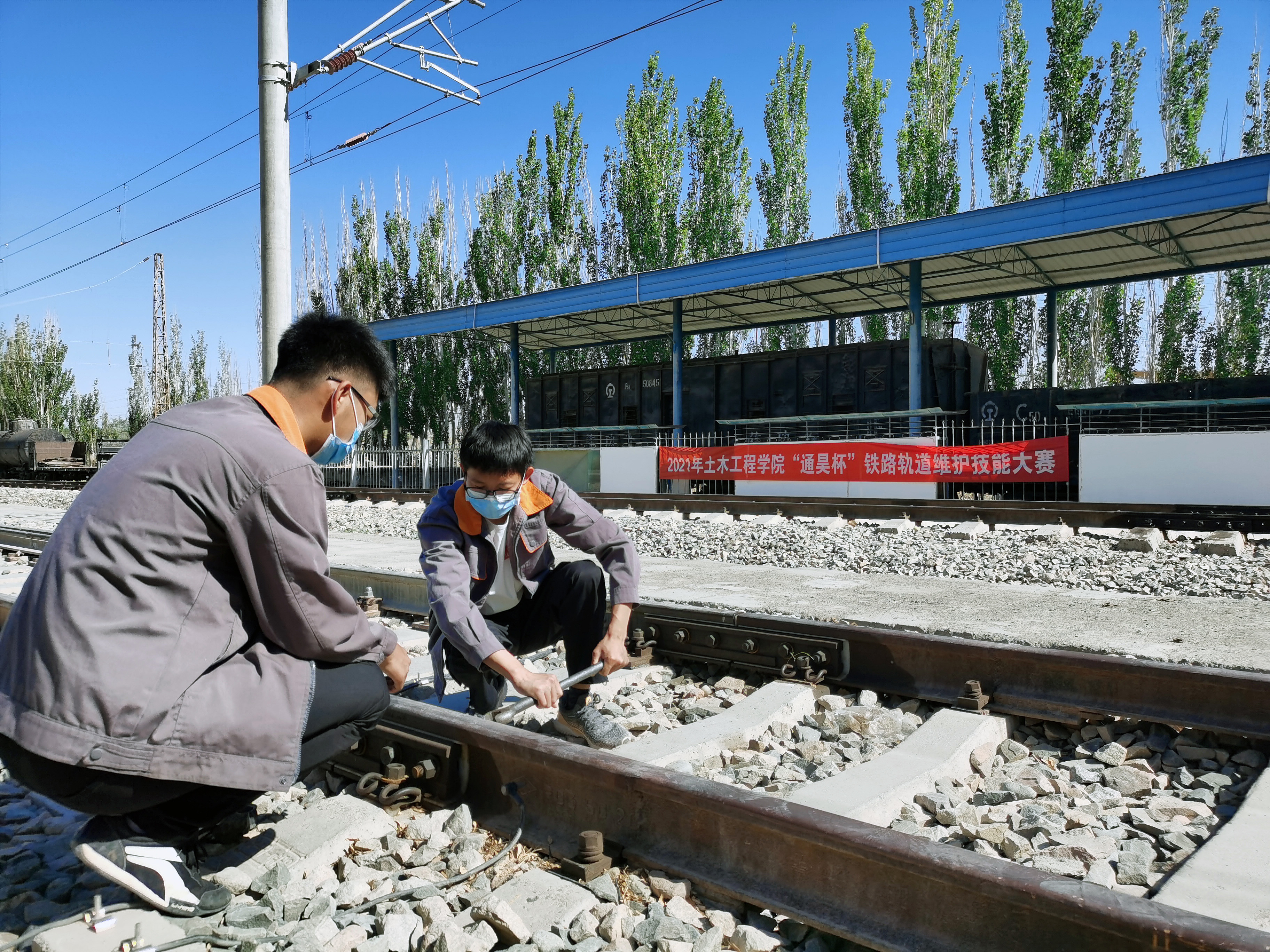 淬火成钢工程-培育红柳精神和道钉精神-战酷暑技能练兵