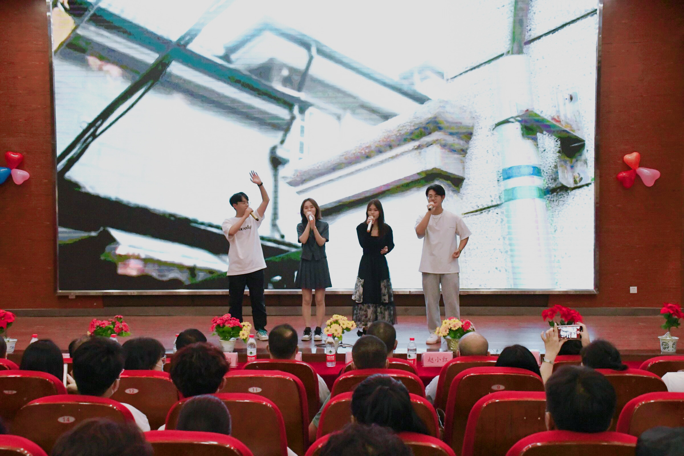 2《少年》.png 2《少年》.png