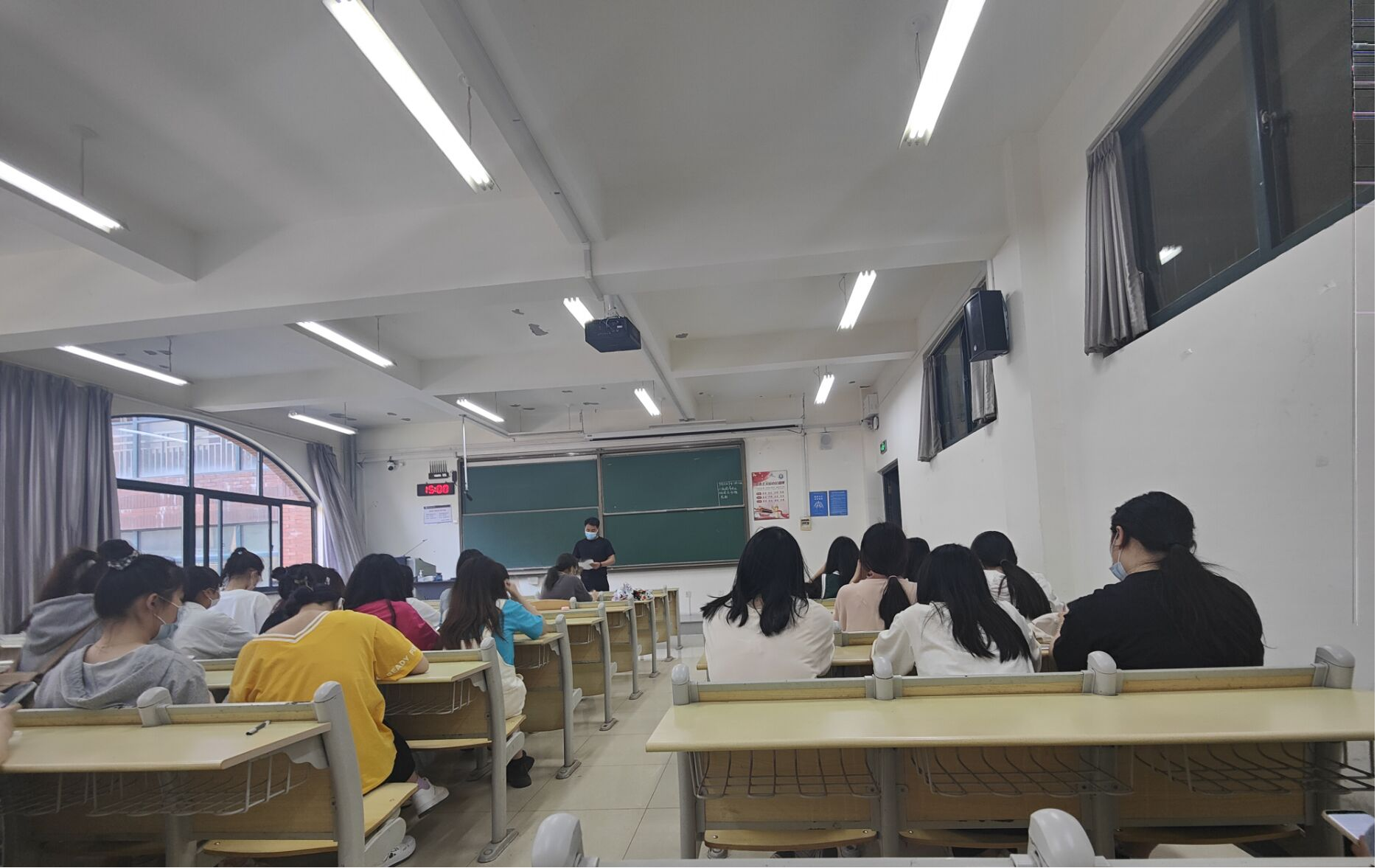 图片4.png 图片4.png