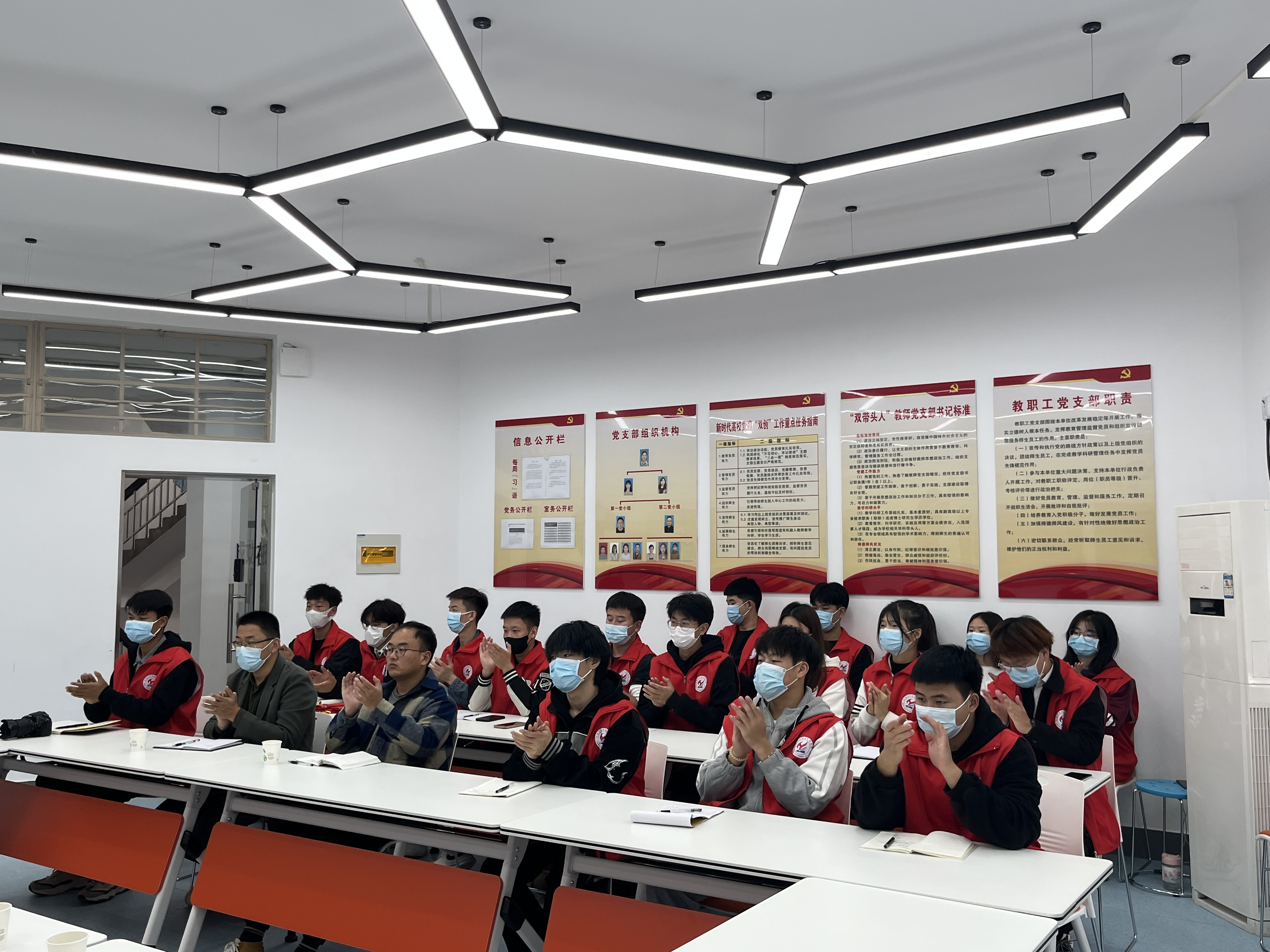 图片03.png 图片03.png