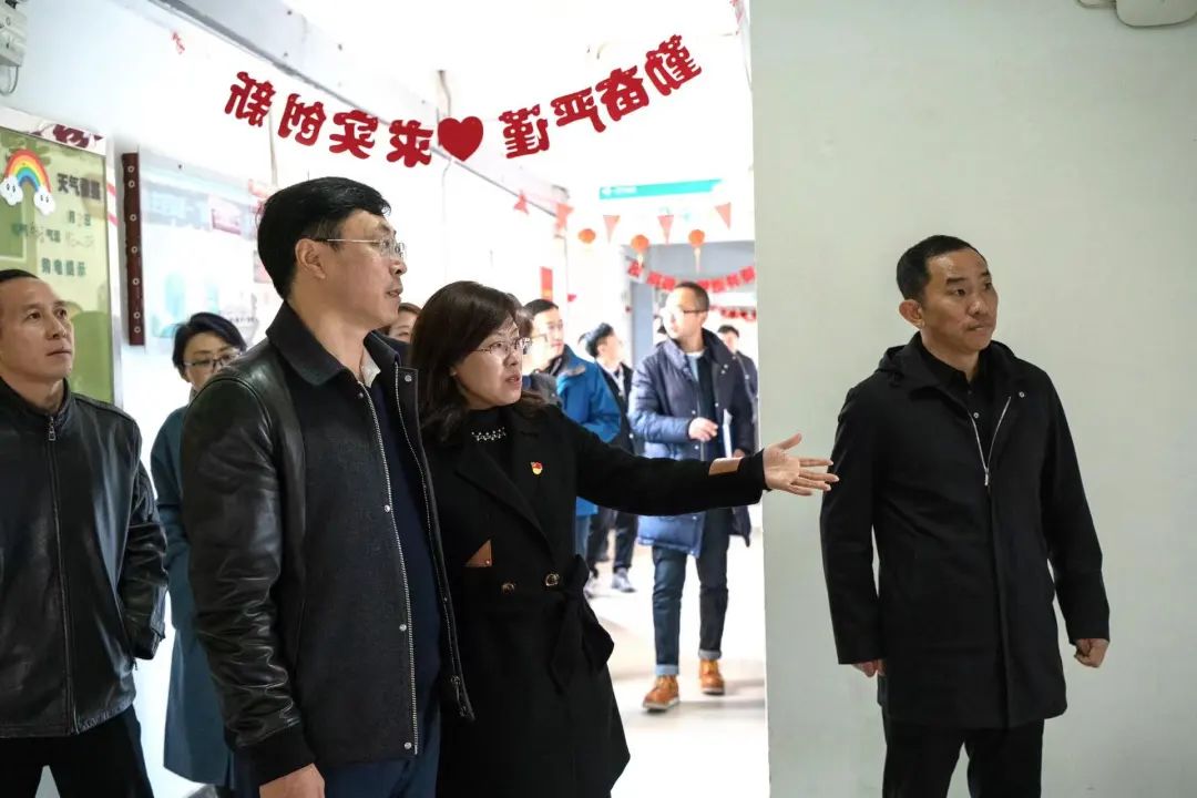 聚焦一站式丨学校领导实地指导“一站式”学生社区建设工作