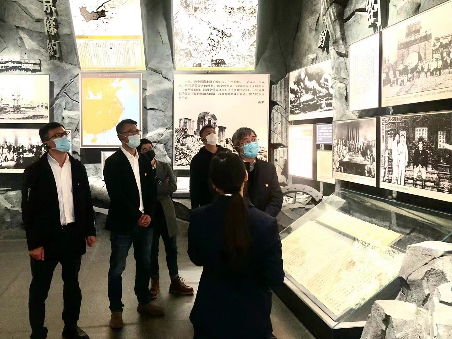 合成生物技术研究所研究生第二党支部与浙江工业大学学工部党支部携手前往红色教育基地嘉兴开展“六学六进六争先”实践活动2.jpg 合成生物技术研究所研究生第二党支部与浙江工业大学学工部党支部携手前往红色教育基地嘉兴开展“六学六进六争先”实践活动2.jpg