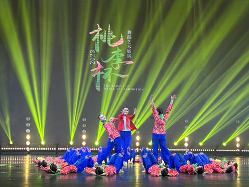 表演现场1.jpg 表演现场1.jpg