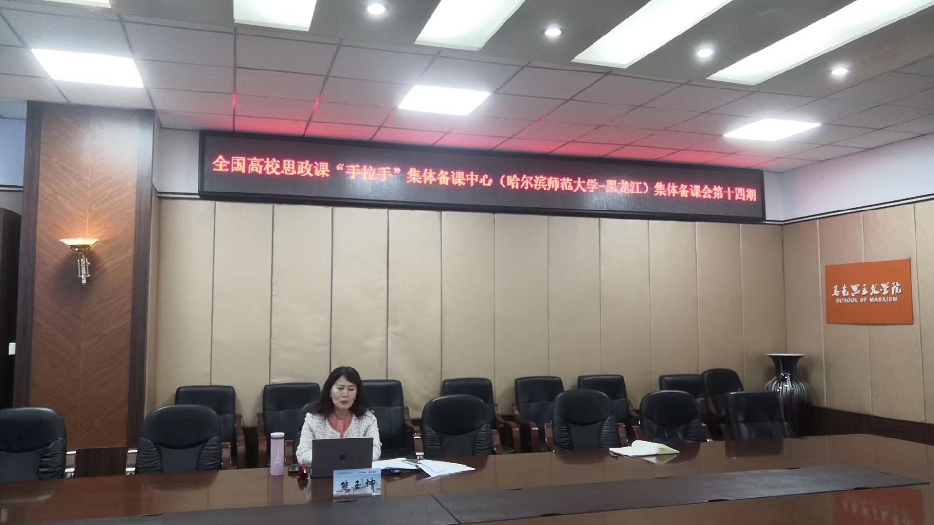 f85584974db299aa7552eee80b5950d6