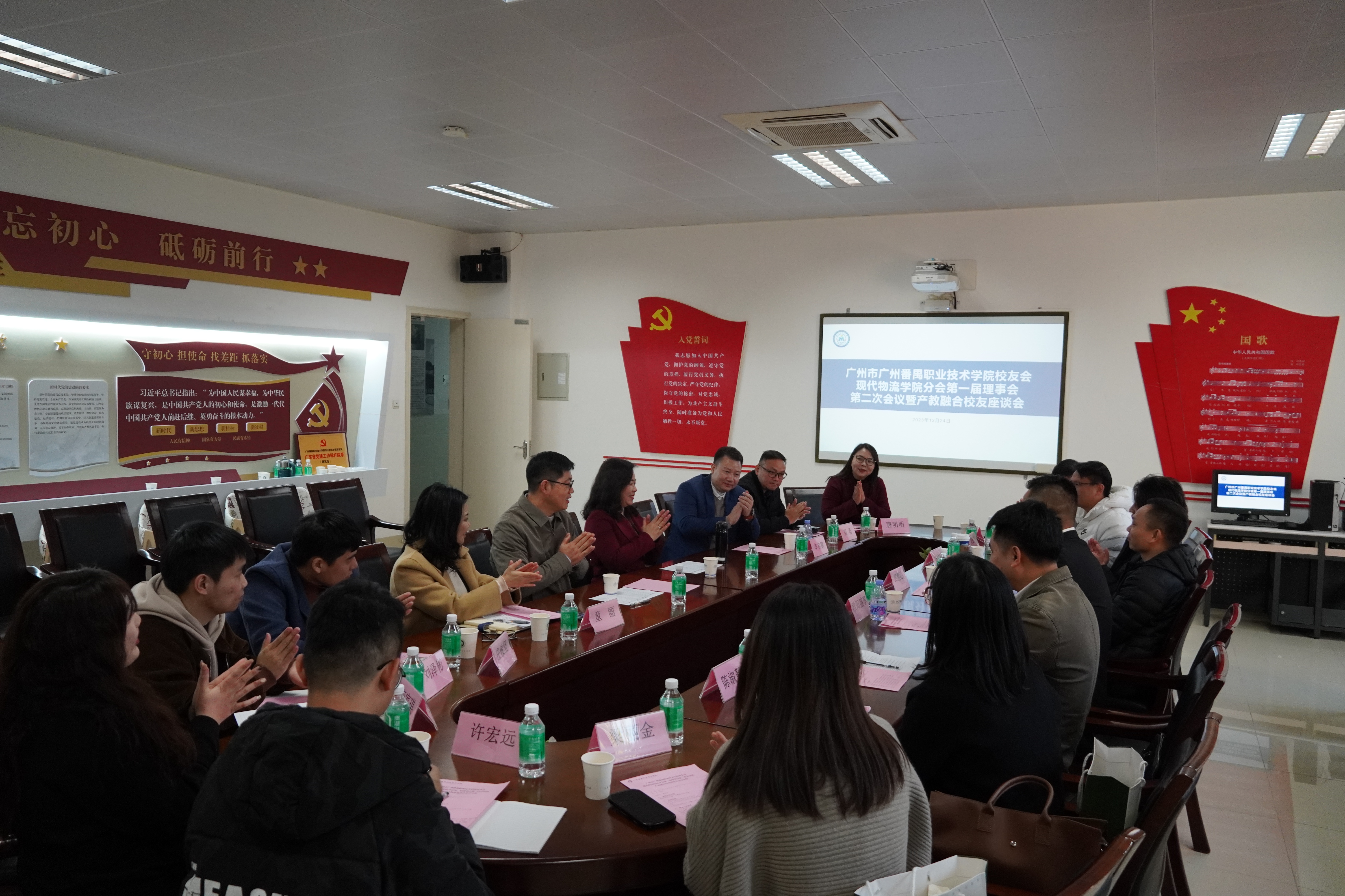 7d2cb743de1d41fbb95919abf581f57d.JPG 7d2cb743de1d41fbb95919abf581f57d.JPG