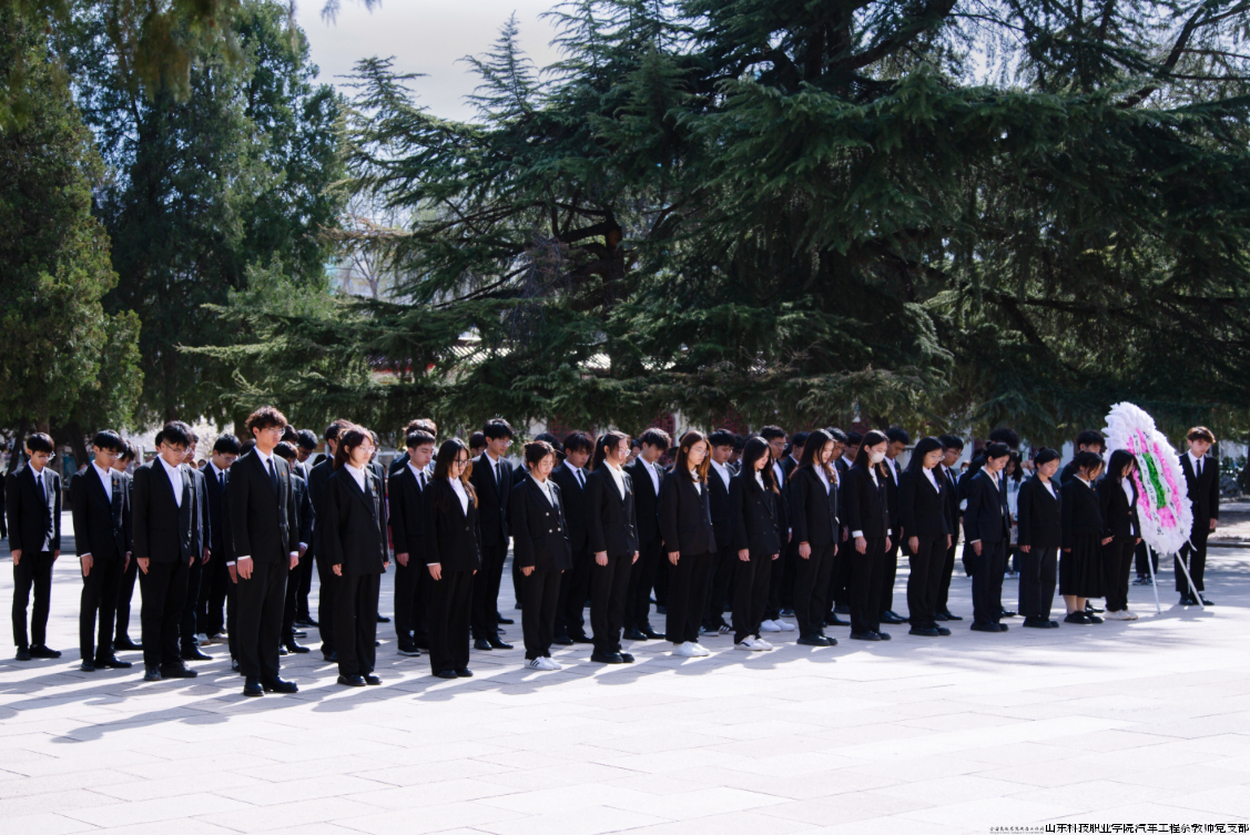 屏幕截图 2024-04-18 113719.png 屏幕截图 2024-04-18 113719.png