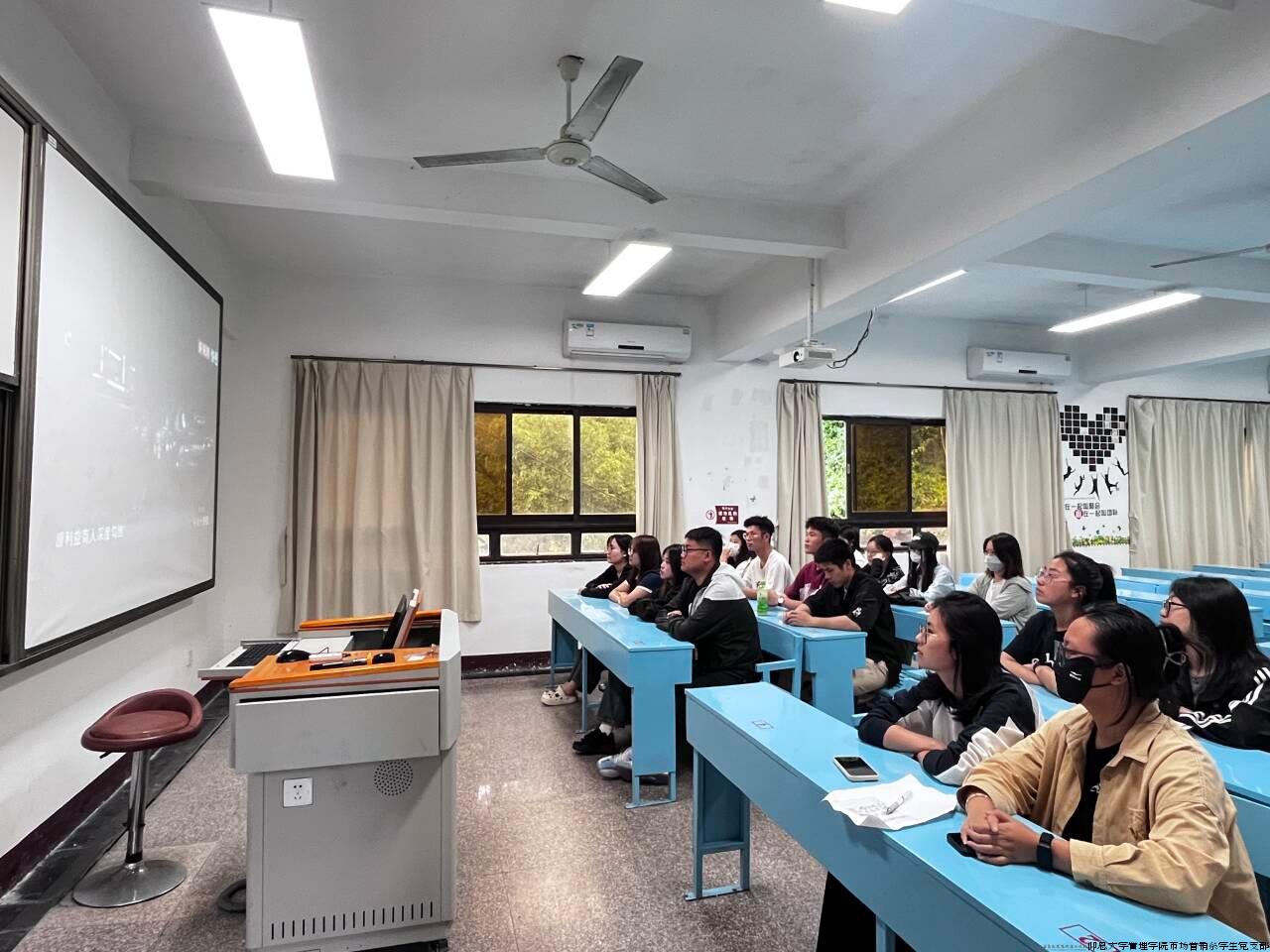 观看视频.jpg 观看视频.jpg