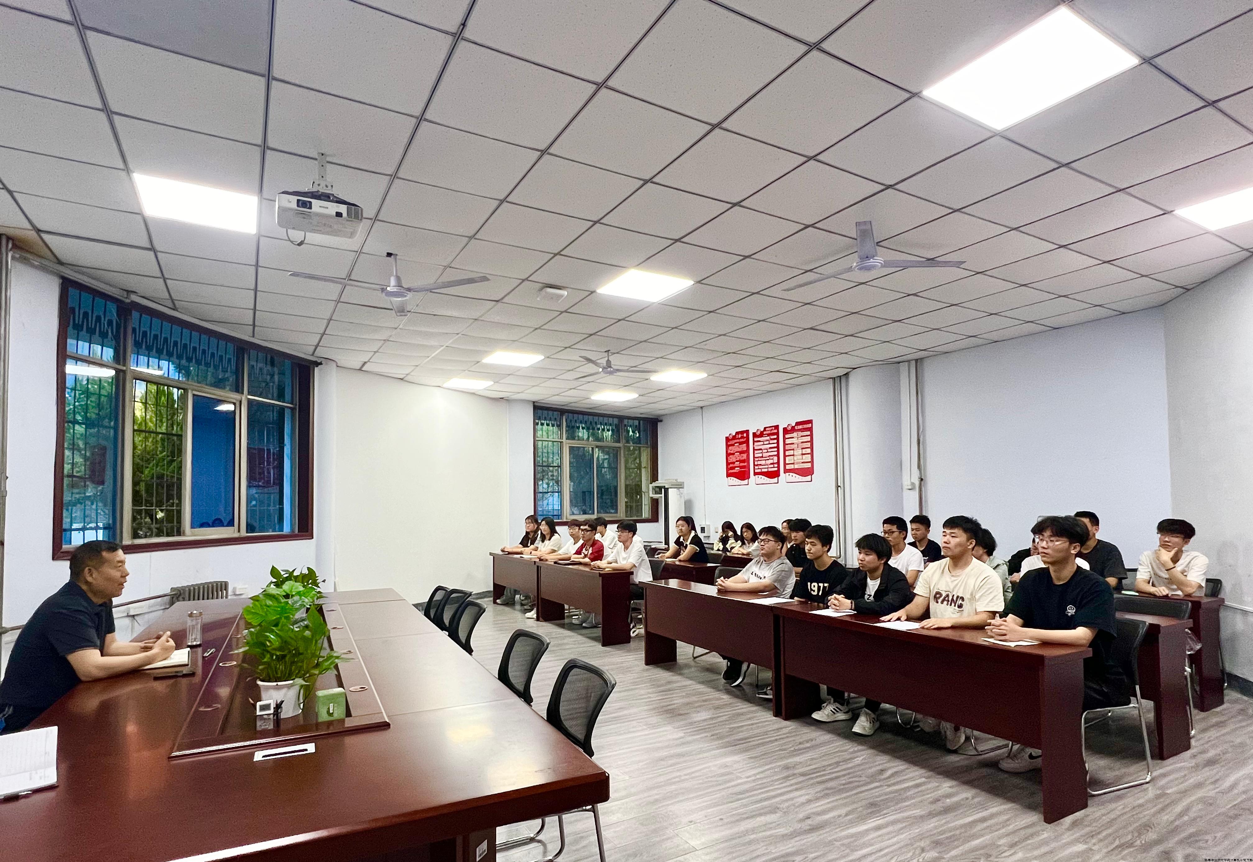 面对面1.jpg 面对面1.jpg