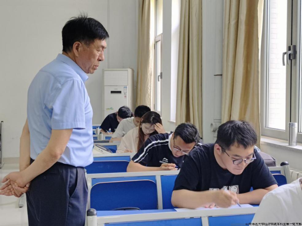 张书记1F1.jpg 张书记1F1.jpg