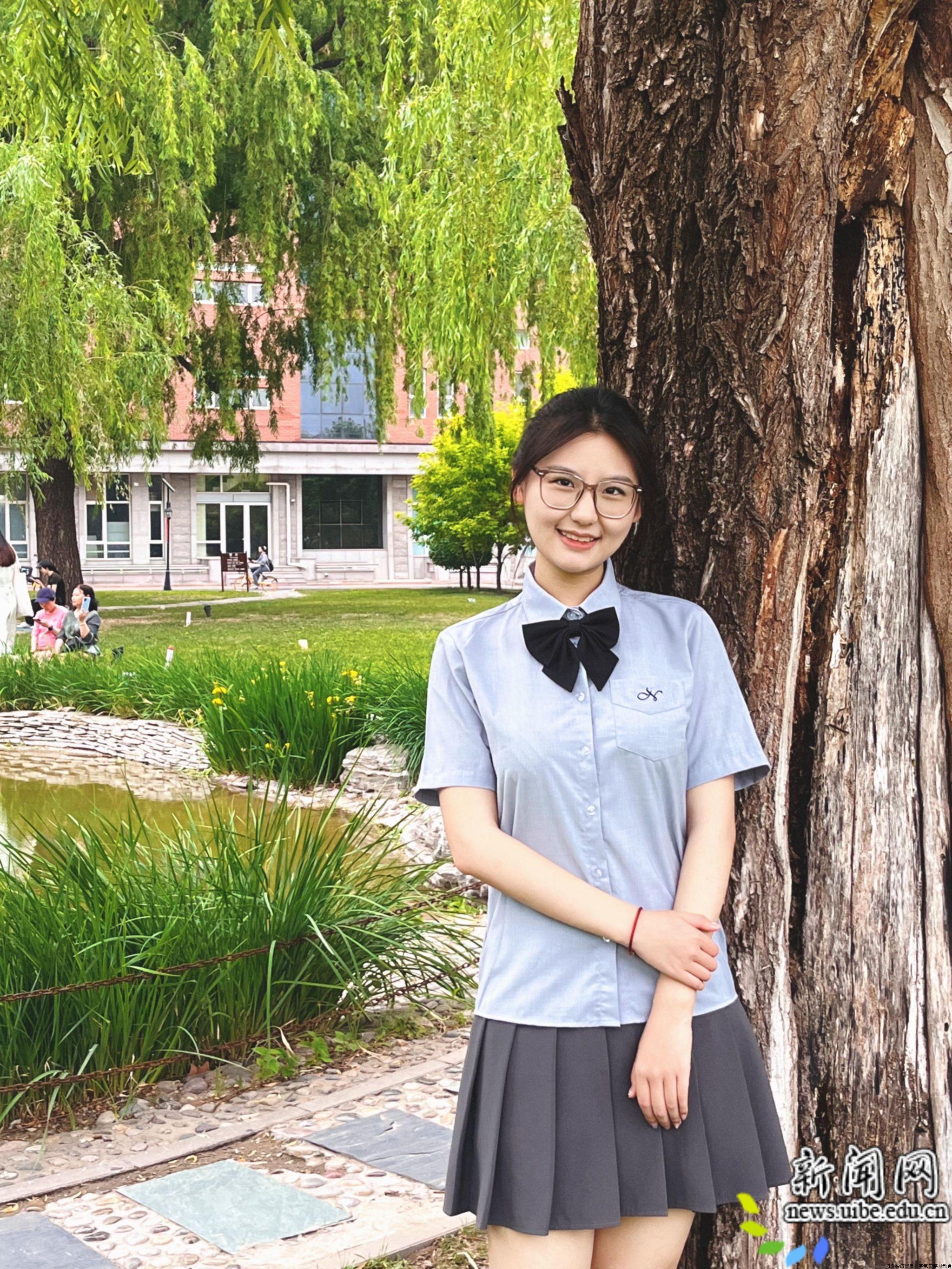 李晓.jpg 李晓.jpg