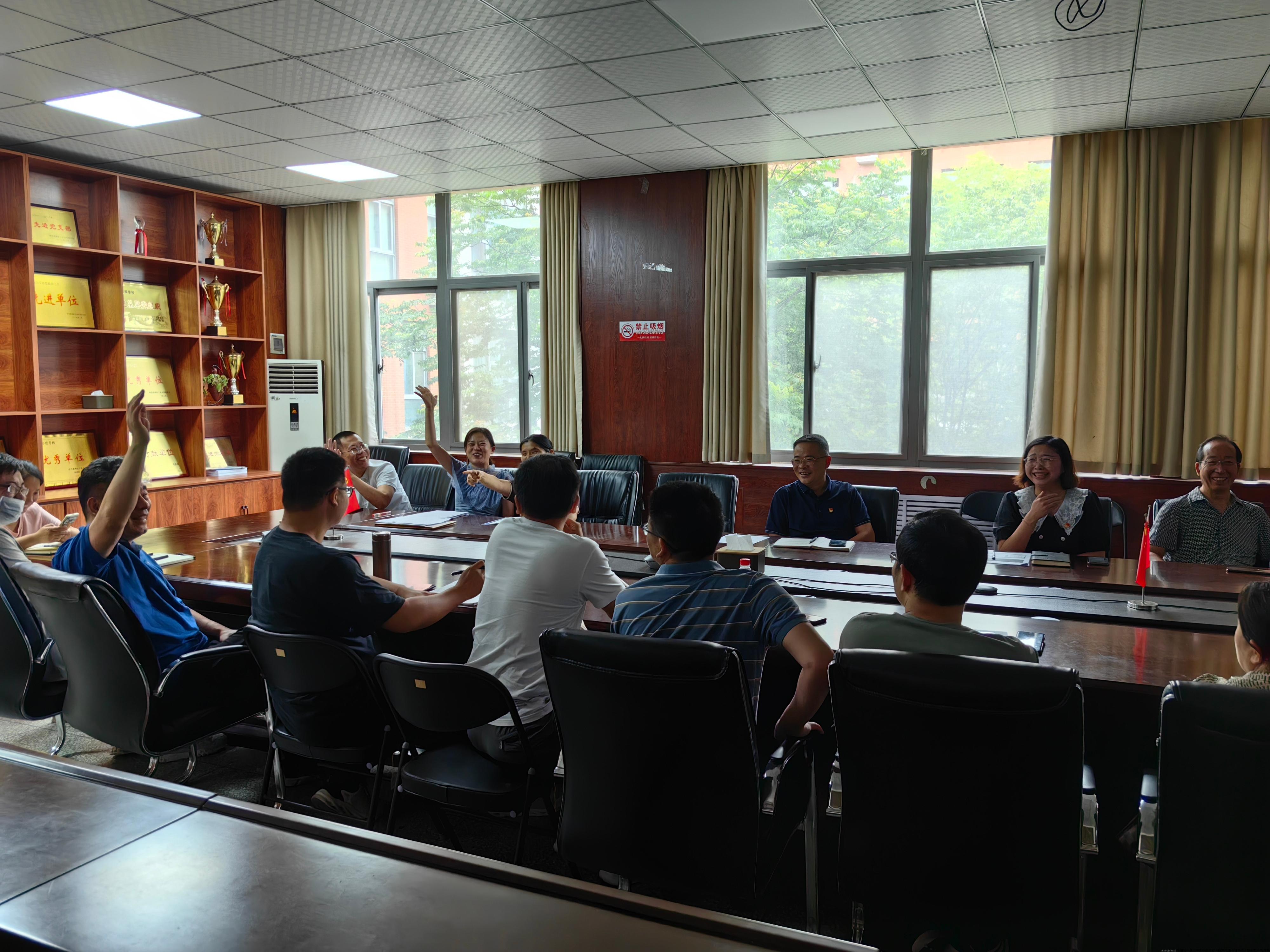 图片2.jpg 图片2.jpg