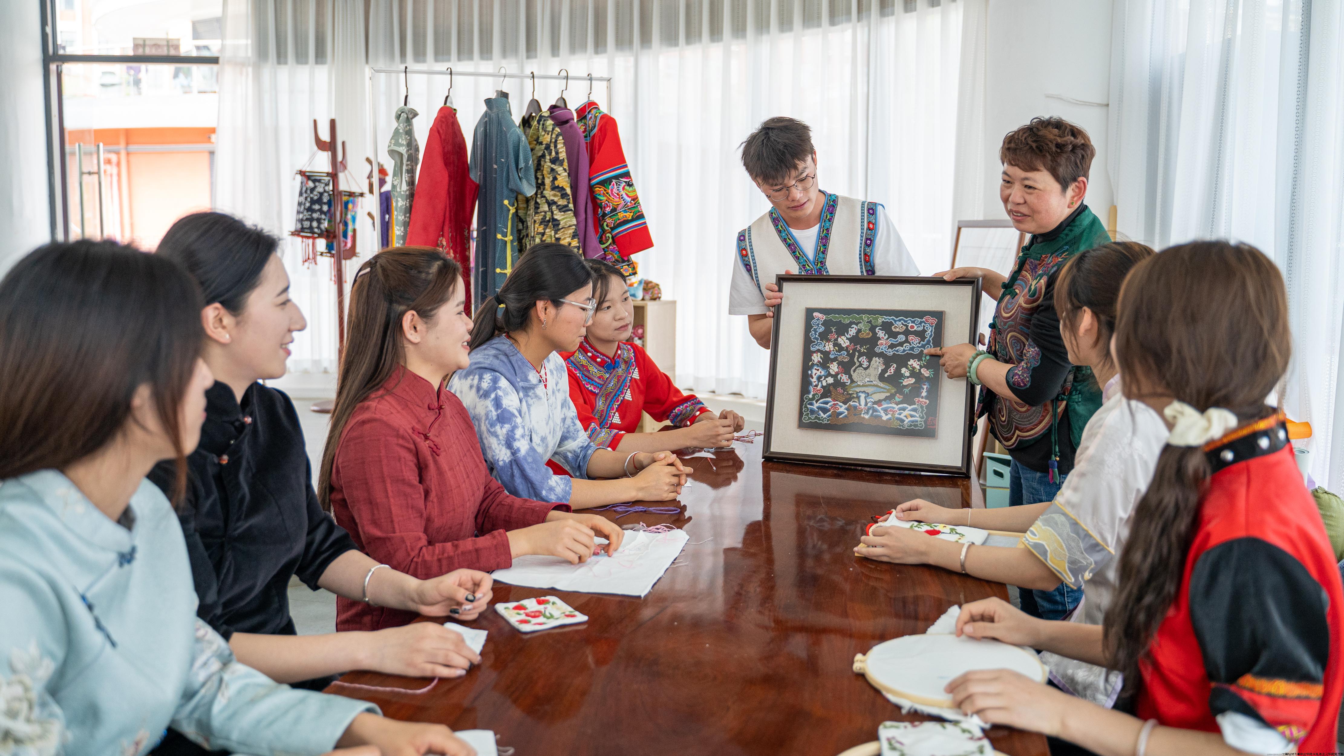 刺绣课.jpg