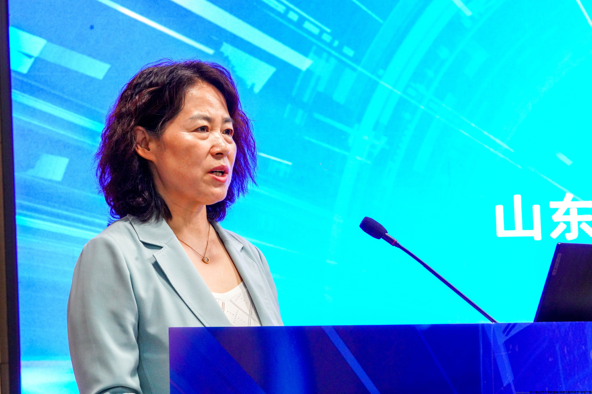 图3 山东职业学院党委书记赵凤文致辞.png