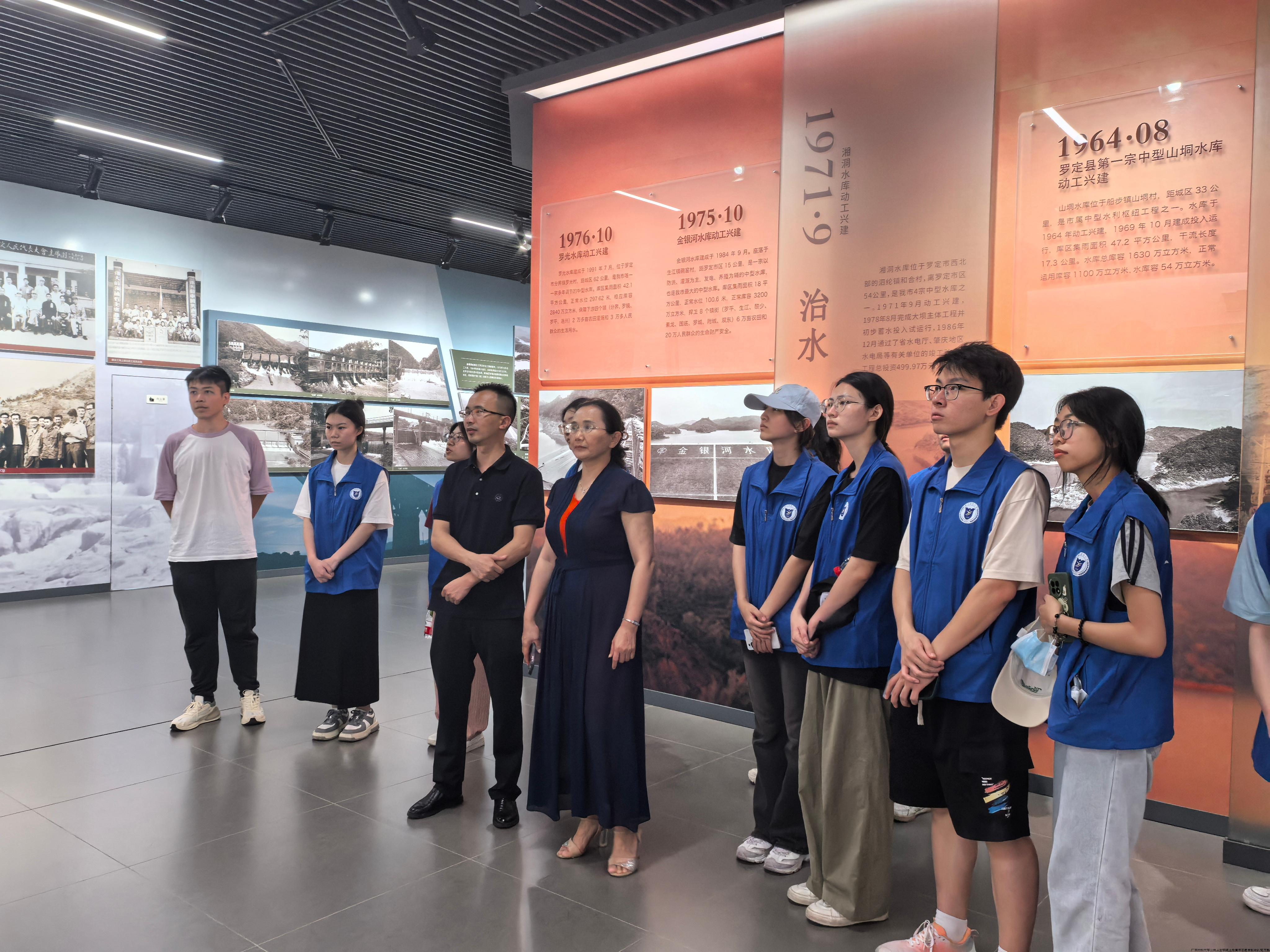 22“精益伴医”突击队参观红色基地2