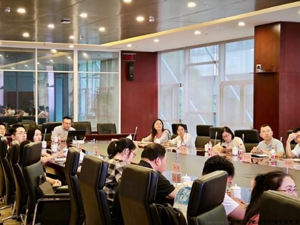 为精准对接高校与企业在环境保护方面的技术升级需求，推动环保科技创新，东南大学能源与环境学院环境科学与工程党支部与光大环境科技第一党支部于2024年6月19日在光大环境研发大楼国际会议厅开展了主题为“深化校企合作，共促环保科技创新”的党日活动。