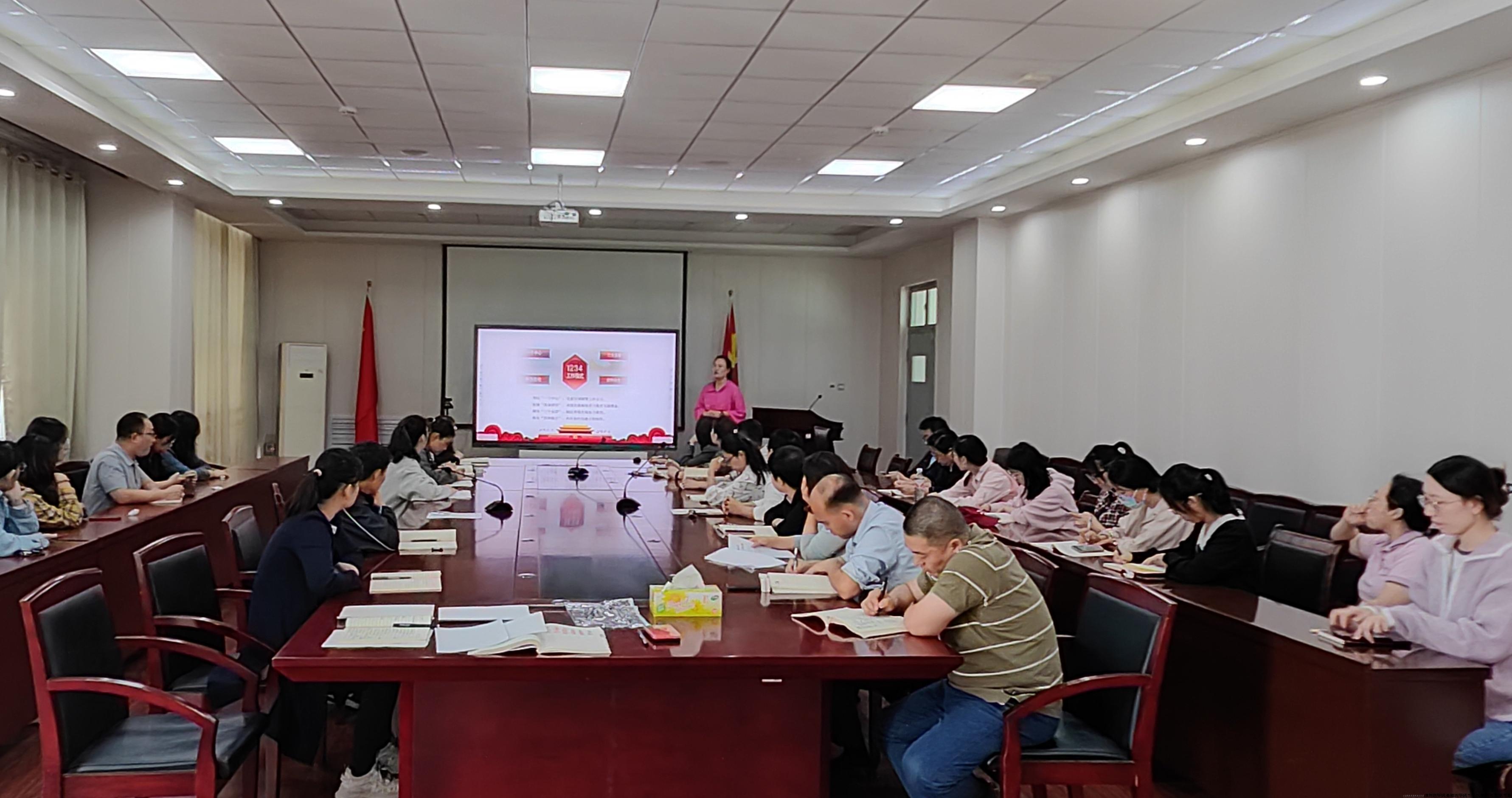 f081b29b58f115a00cfcf14d7a70688.jpg f081b29b58f115a00cfcf14d7a70688.jpg