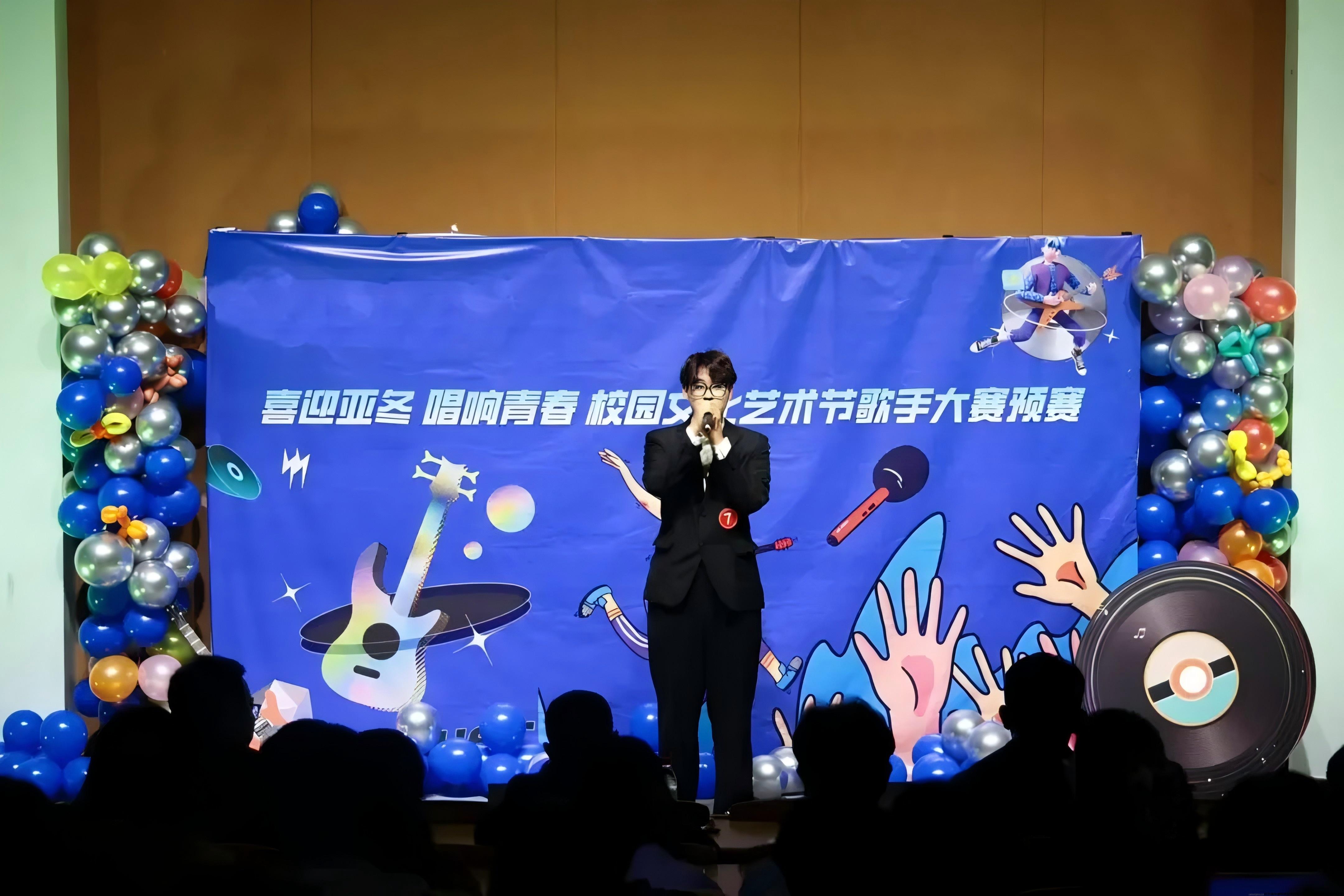 7号选手:2401206 曹显东.jpg 7号选手:2401206 曹显东.jpg