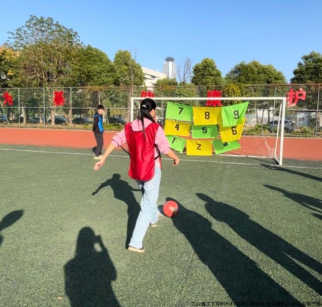 图二 韩老师精彩镜头.jpg