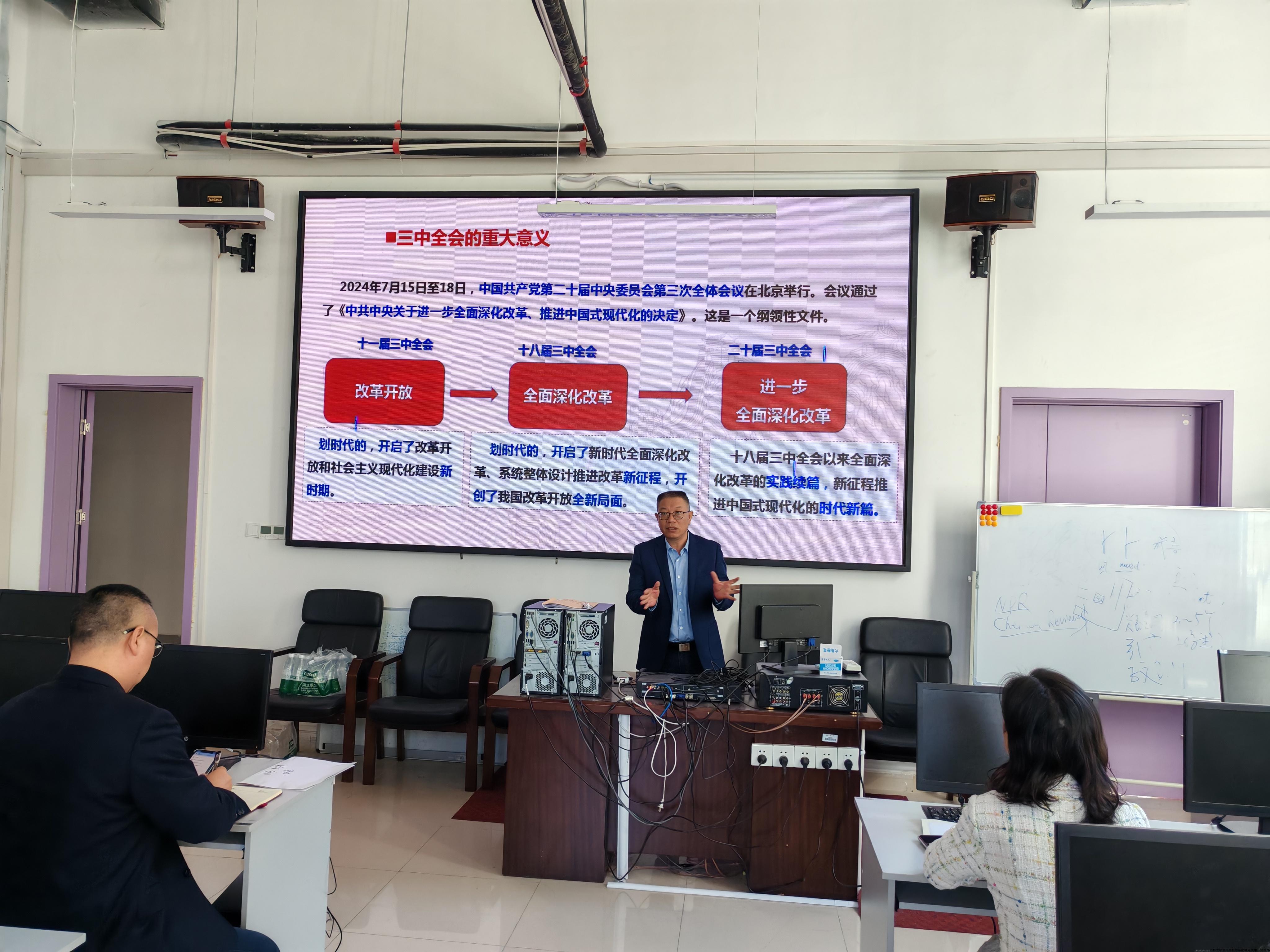 黎见春.jpg 黎见春.jpg