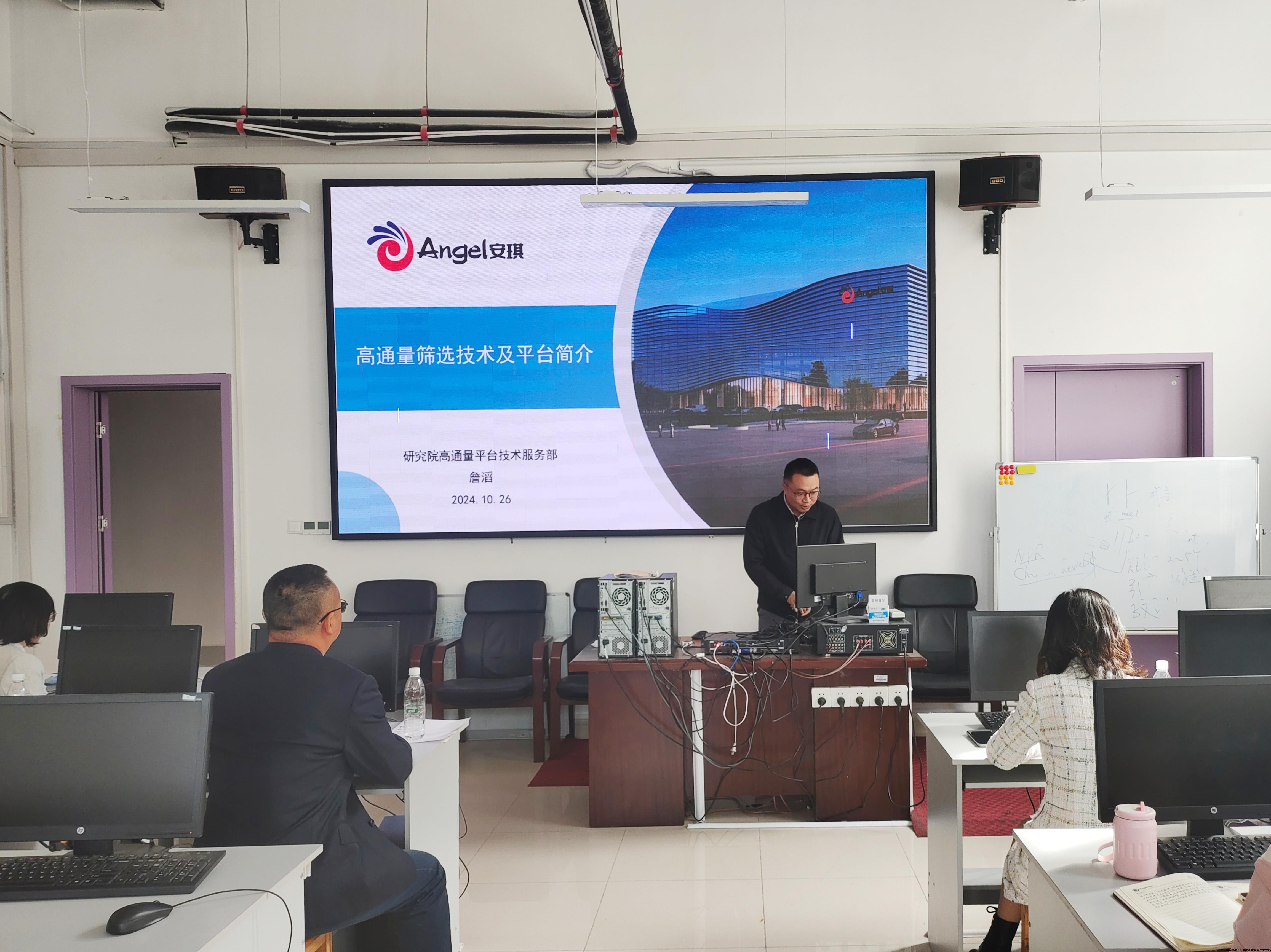 詹滔.jpg 詹滔.jpg