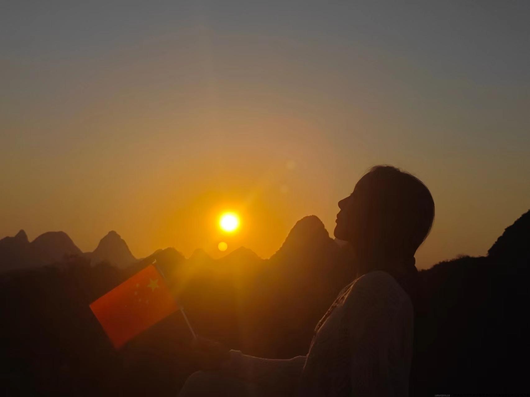 23教经管邓思婷1.jpg 23教经管邓思婷1.jpg