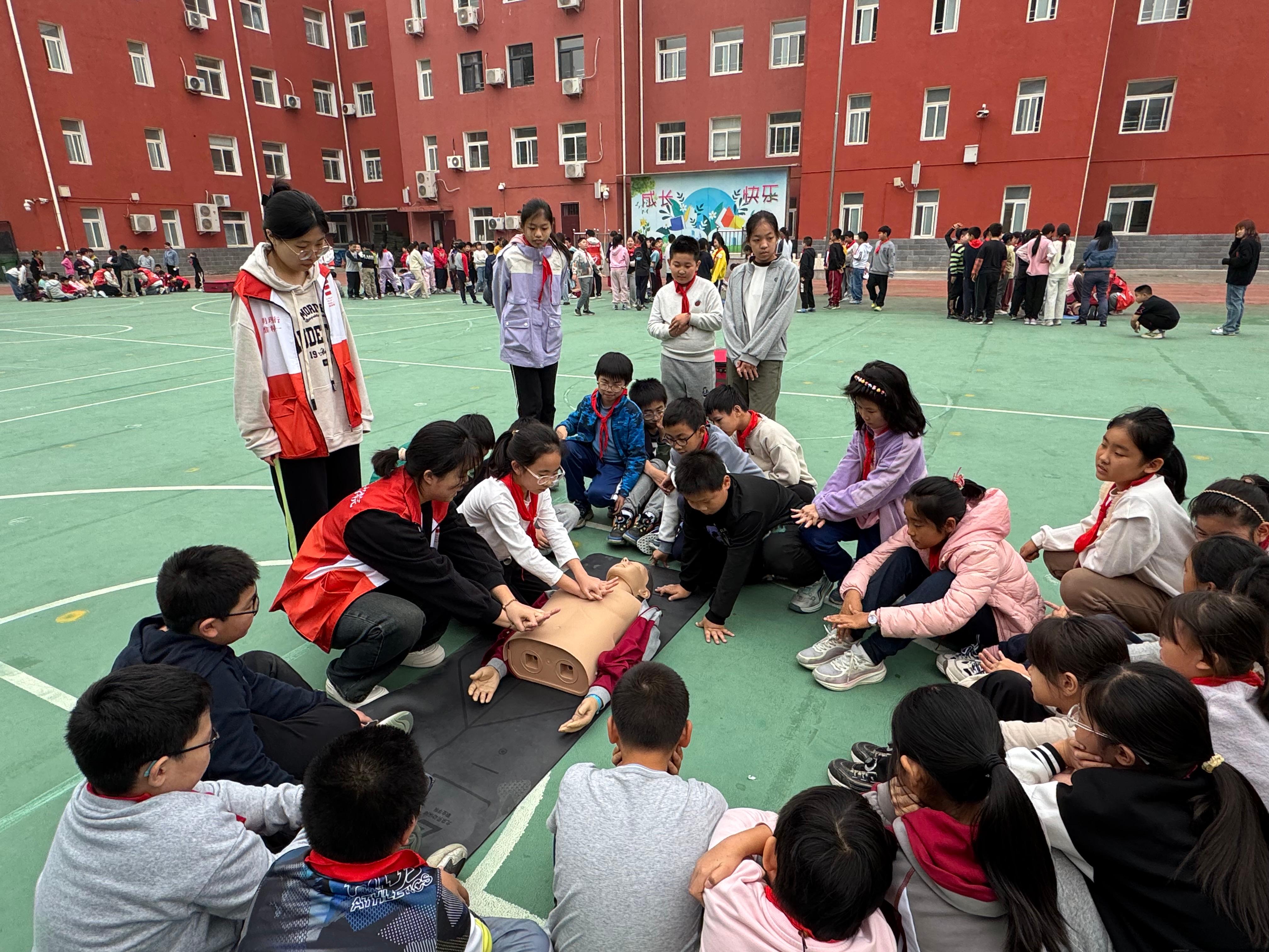 心肺复苏.JPG 心肺复苏.JPG