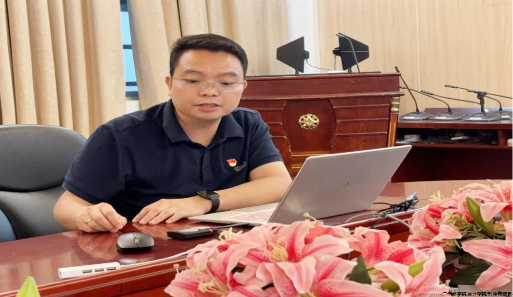 党支部书记谢伟峰讲话