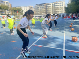 东光小学活动集体照