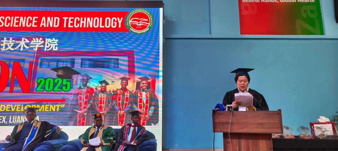 C:Users71099Desktop稿件、一周一篇中赞职教合作多点开花：课程标准申报研讨、订单班毕业双选会举行，铜版画赠礼传情谊图片 3